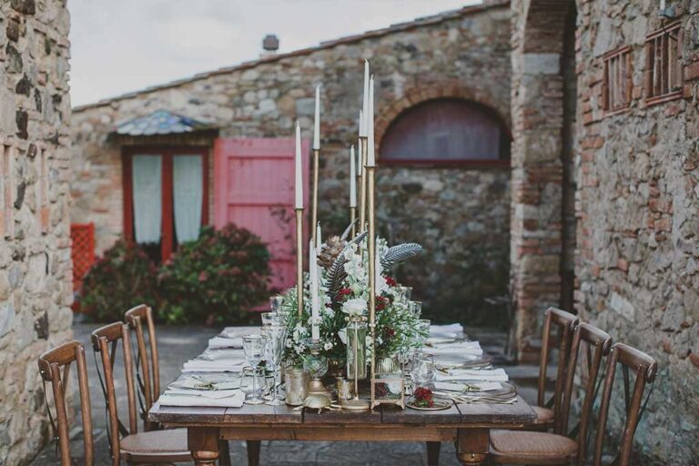 wedding table in podere calvaiola